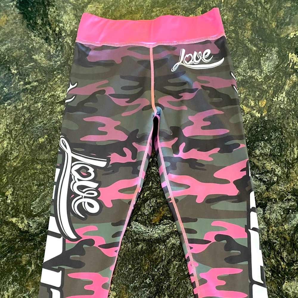Xlusion Pink Camo Leggings, Size Small